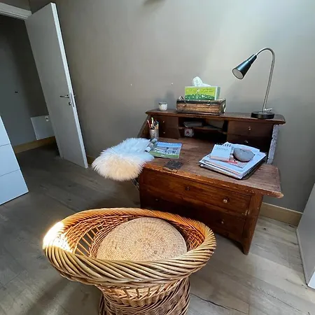 Charming Penthouse In Daire *
