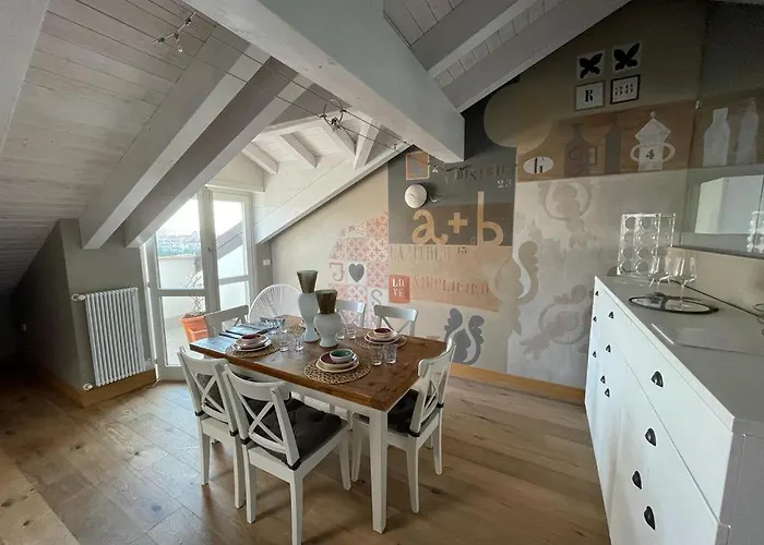 Charming Penthouse In شقة تورينو