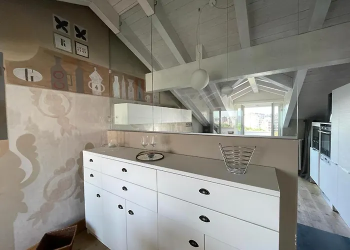 Charming Penthouse In טורינו