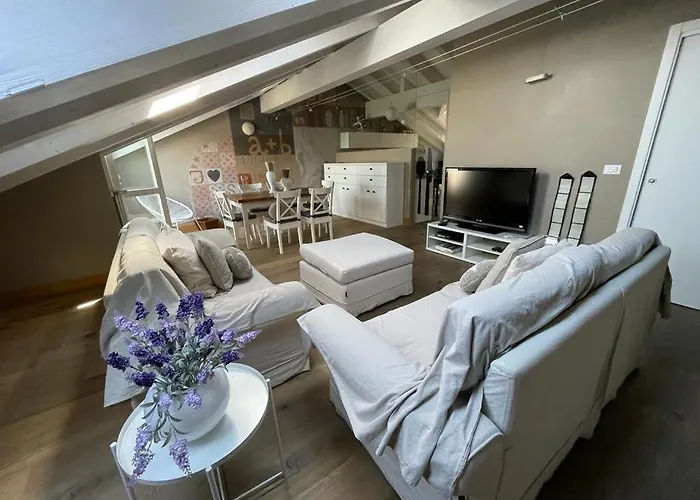 Charming Penthouse In Apartmán *